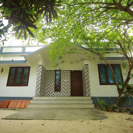 Marari Stella Vich Villa Homestay Turavūr Dış mekan fotoğraf
